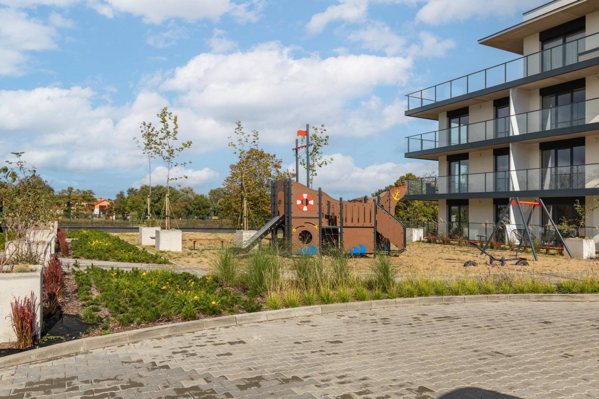 Dziwnow Luxurious Apartment No1 By The River By Renters Prestige Buitenkant foto