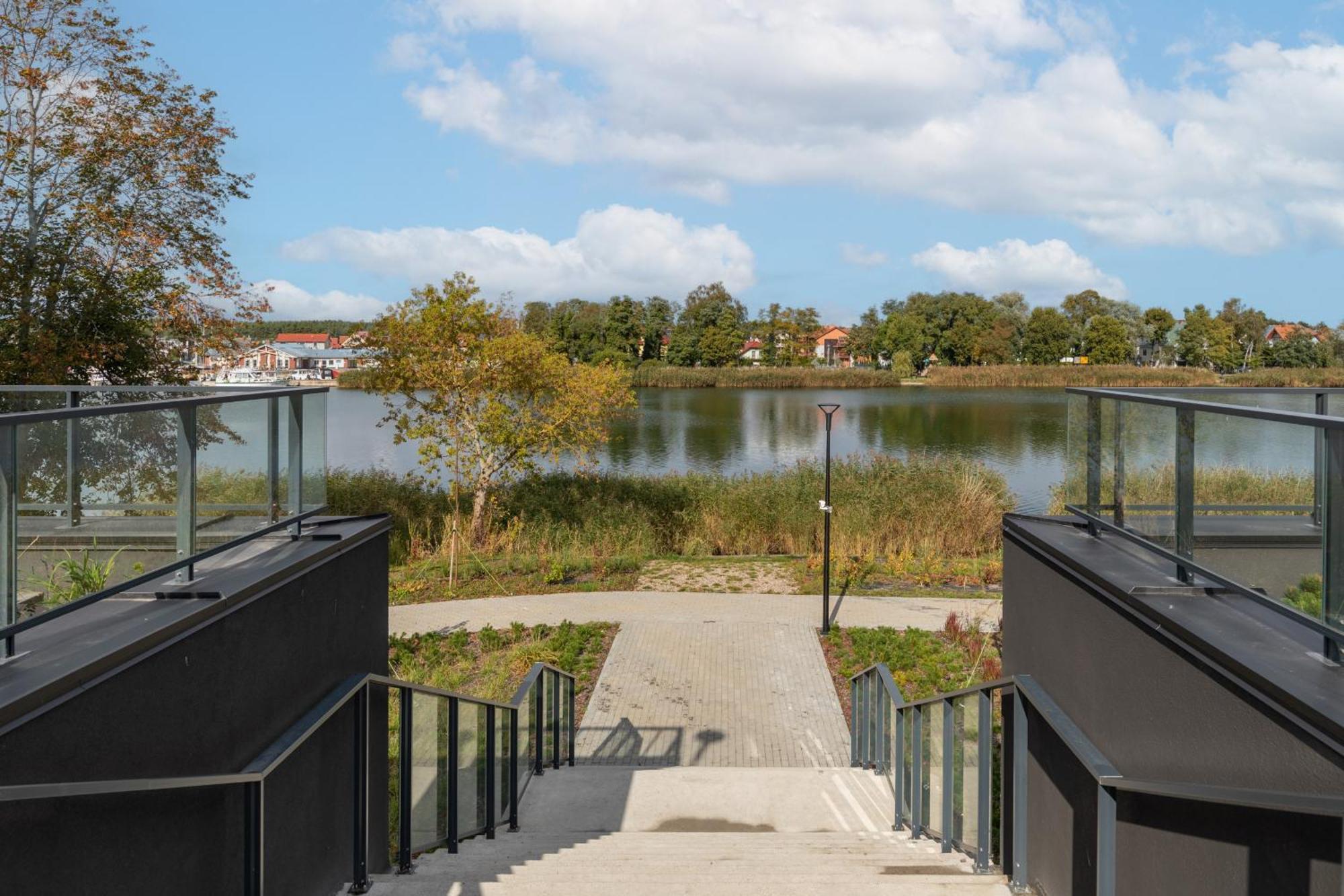 Dziwnow Luxurious Apartment No1 By The River By Renters Prestige Buitenkant foto
